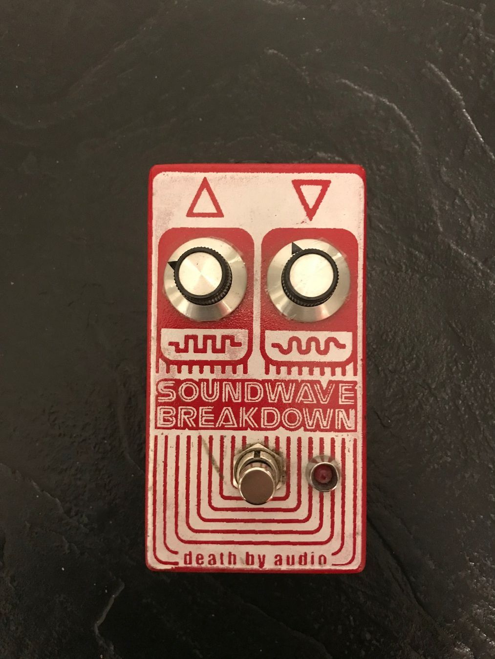 Strumenti musicali: Death by Audio Soundwave Braekdown vers.1 – Usato da Zürich venduto da TruxRev