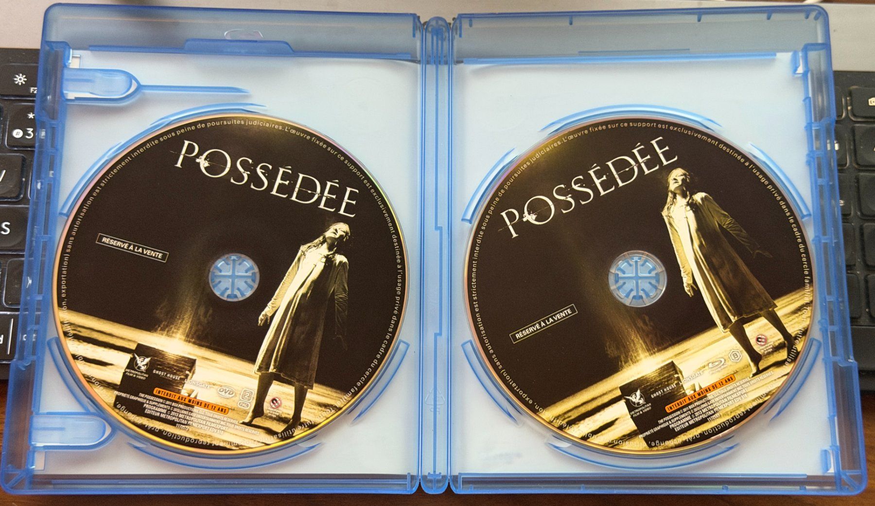 Tous les DVDs: Possédée (2012) - Blu-ray – D'occasion à Semsales par __Florian__ 3