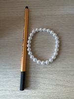 Perlenarmband weiss elastisch Neuwertig