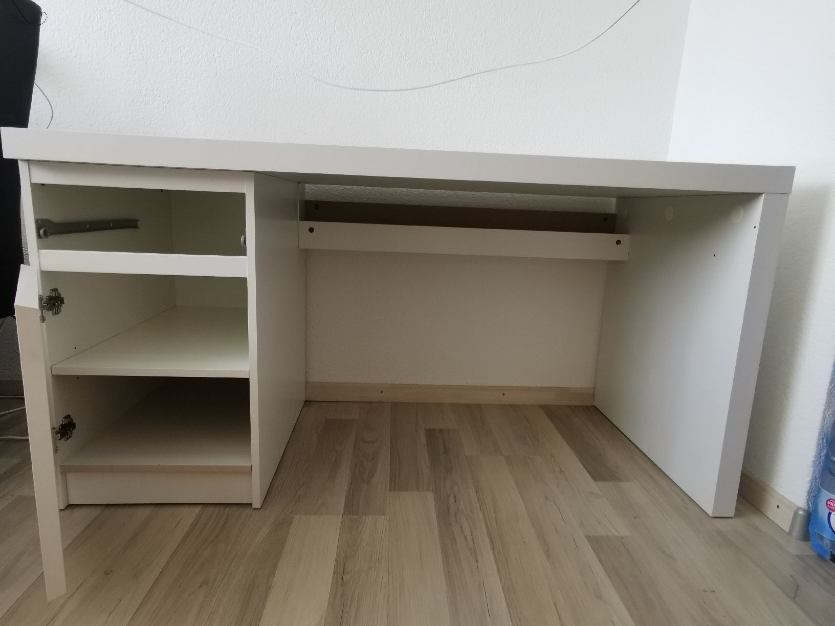 Ikea Schreibtische: Ikea Schreibtisch, links Möbel  – Gebraucht aus Gerlafingen von Oelprinz 1
