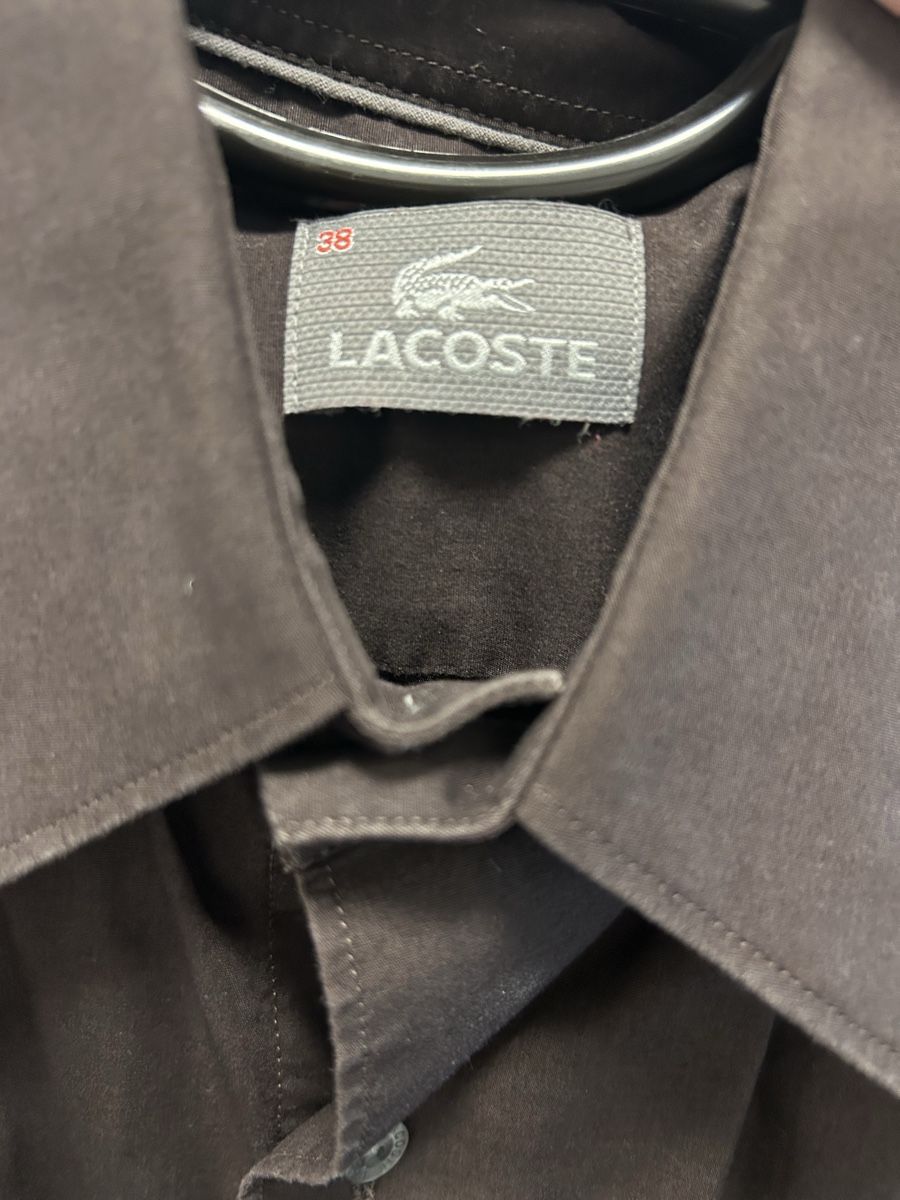 Lacoste Camicie: Chemise Lacoste brune – Usato da Villars-le-Terroir venduto da pla_8d6b 2