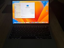 Macbook pro 2017 mit Touchbar guter Zustand 8gb RAM