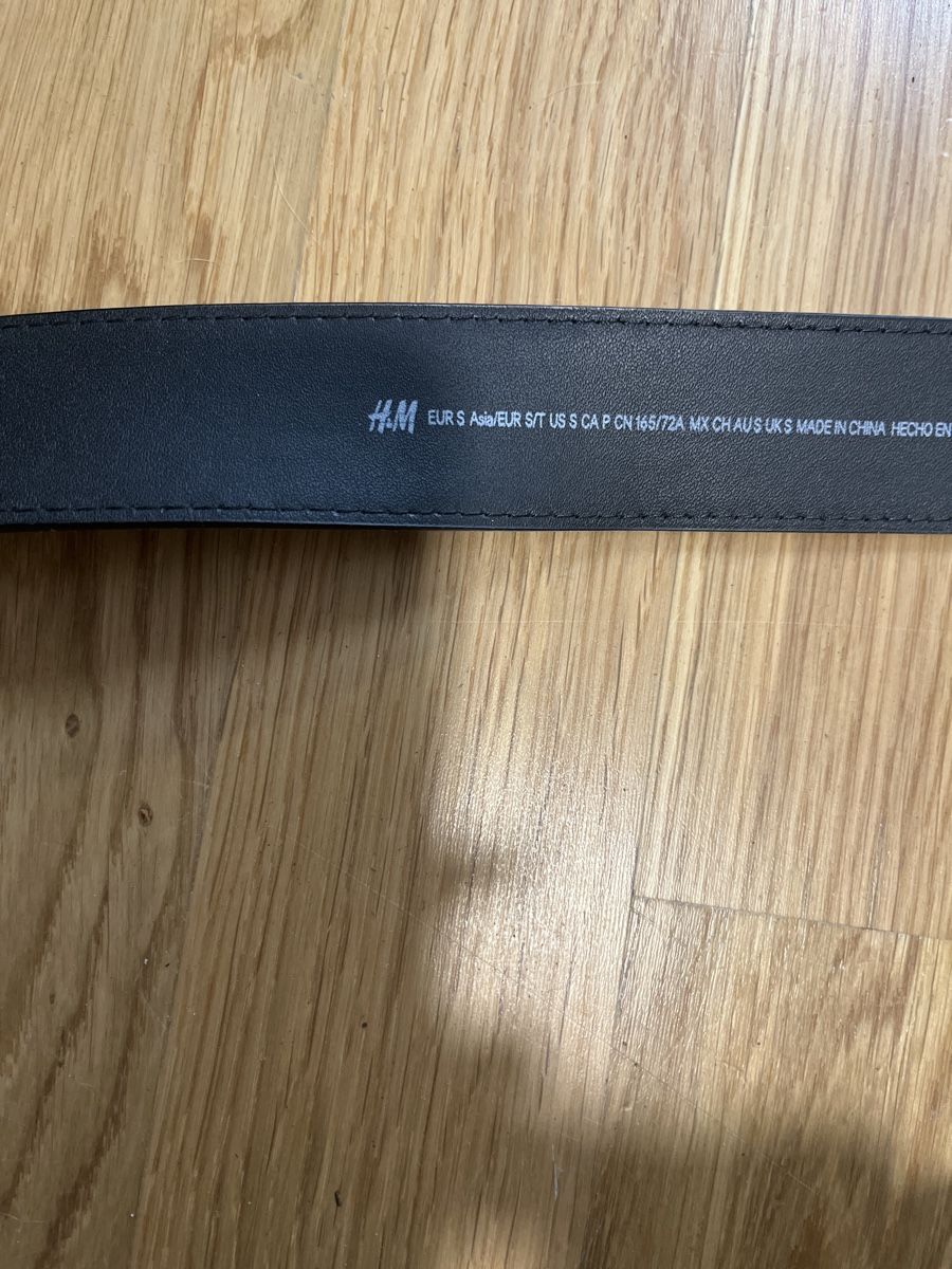 H&M Cinture: Ceinture noire H&M – Nuovo e nell'imballaggio originale da Le Locle venduto da Mayd_h 1