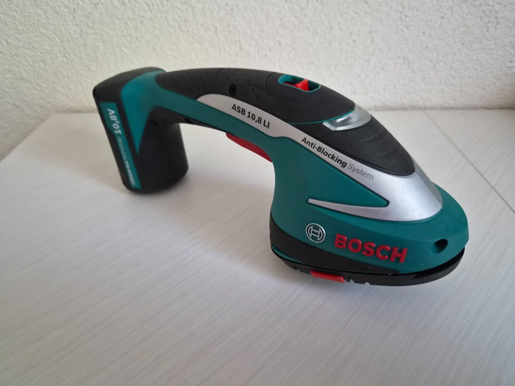 Bosch Tutti gli attrezzi: BOSCH ASB 10,8 LI Set Akku-Strauchschere, Grasschere – Usato da Eschenbach SG venduto da floeckli444 5