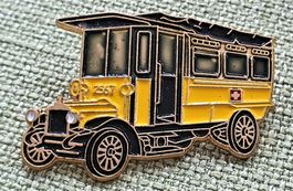 O642 - Pin Die Post PTT Postauto Saurer 1907
