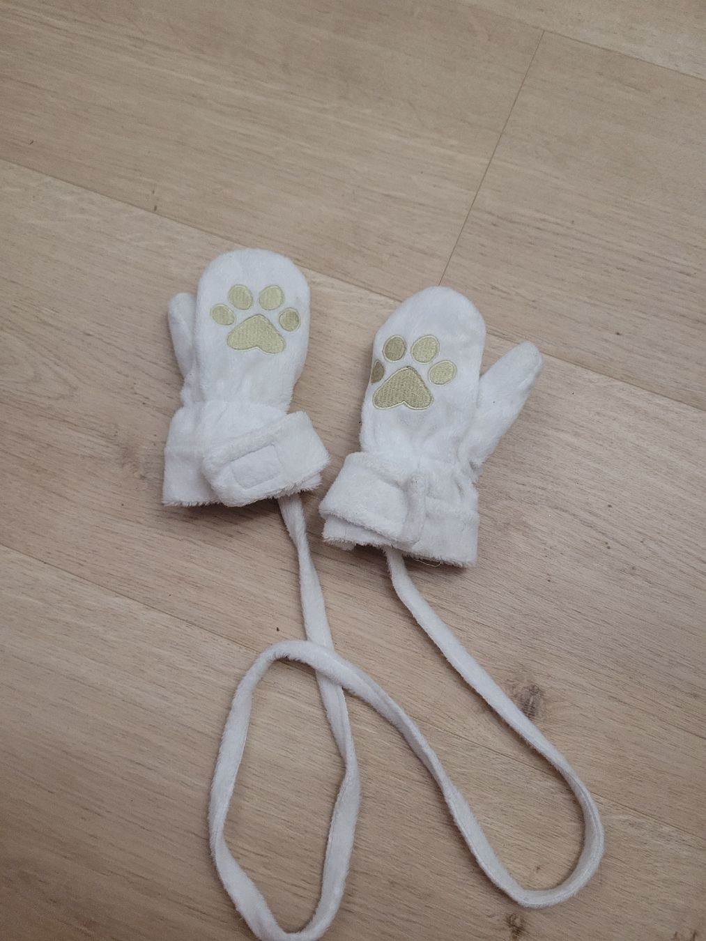 Gants: Handschuhe 6 Monate – D'occasion à Lupsingen par sta_wgg5