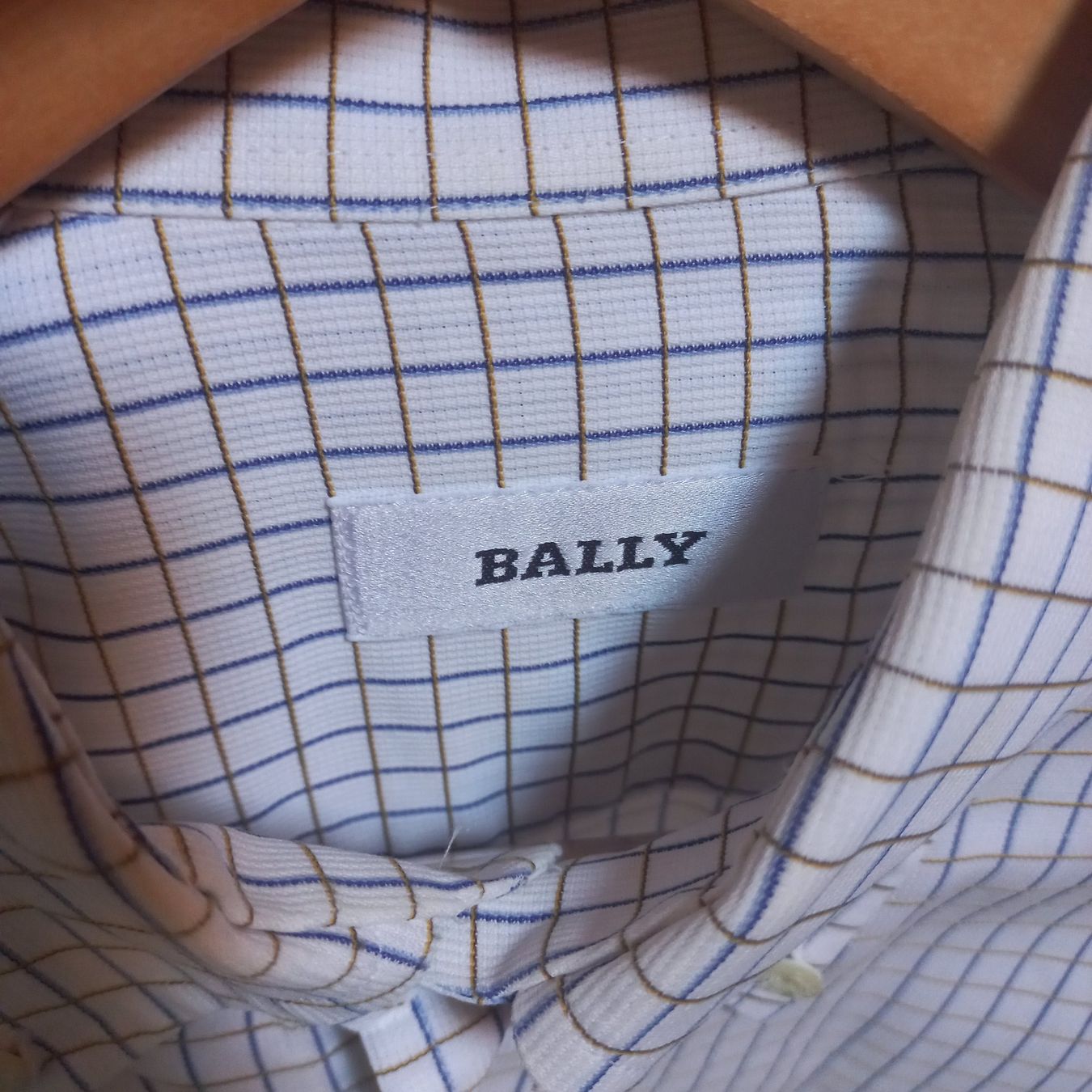 Bally Chemises: Bally Herrenhemd – D'occasion à Niederhelfenschwil par ManuelSedan