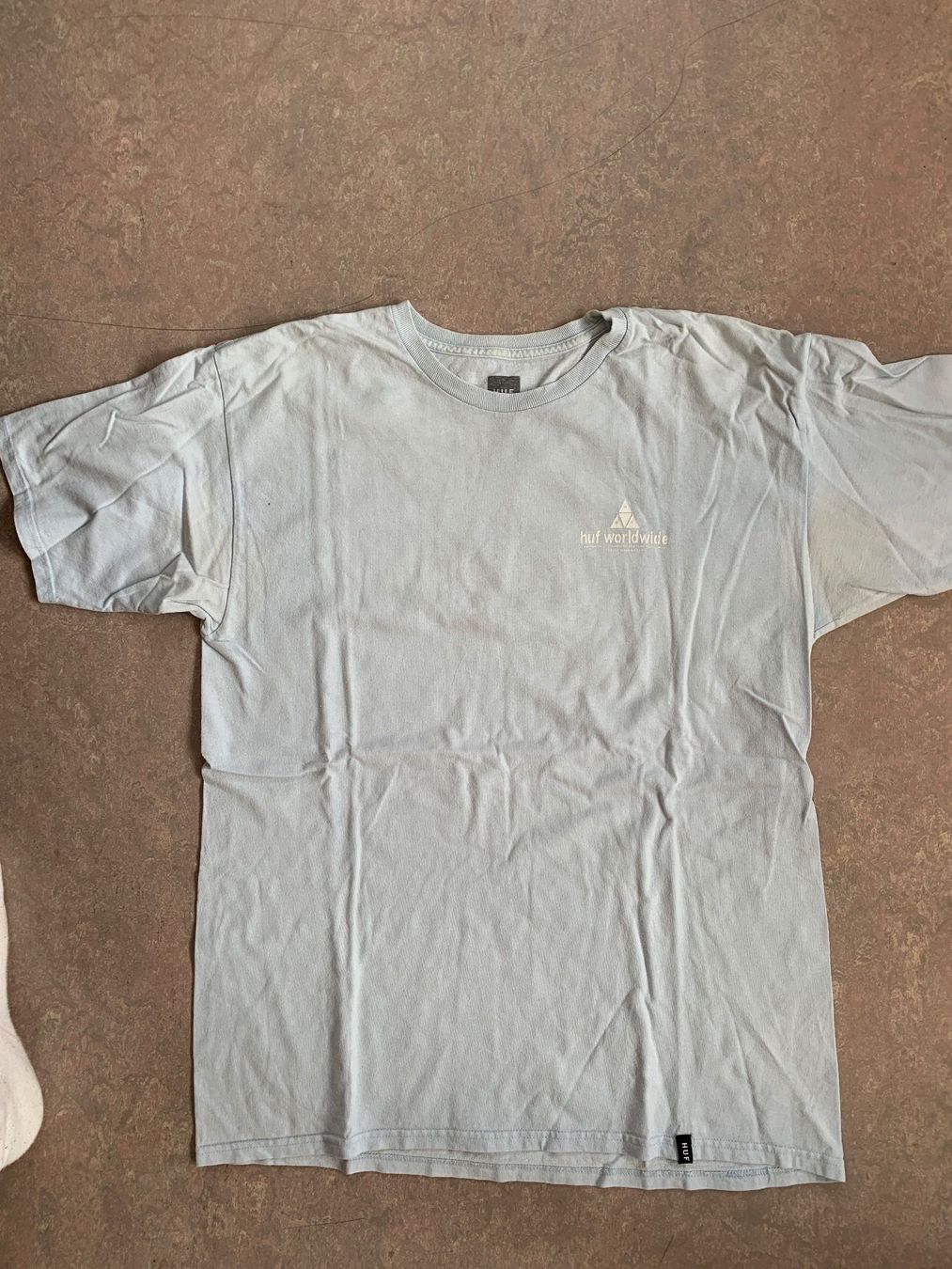 T-shirt: HUF T-Shirt hellblau L – Usato da Wiggen venduto da Antoniotto