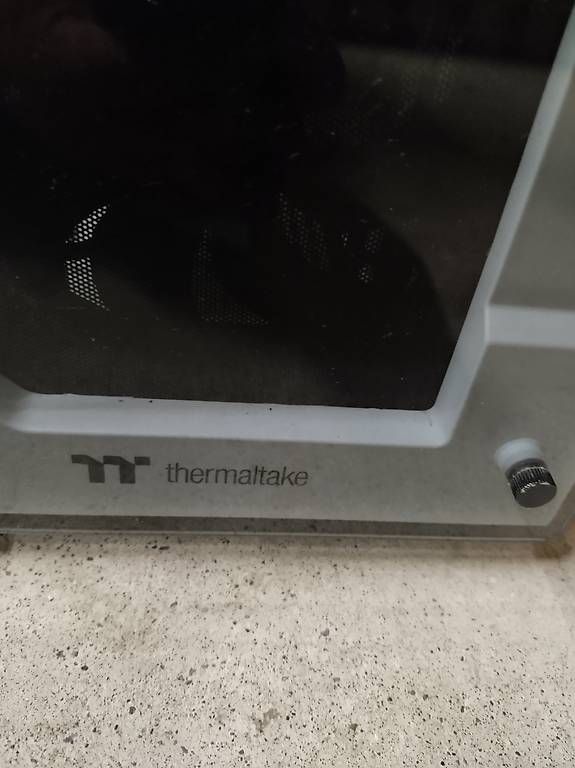 Thermaltake Custodie: Thermaltake Gaming tower 71Tg Snow Edition – Usato da Dulliken venduto da jev_v2cz 4