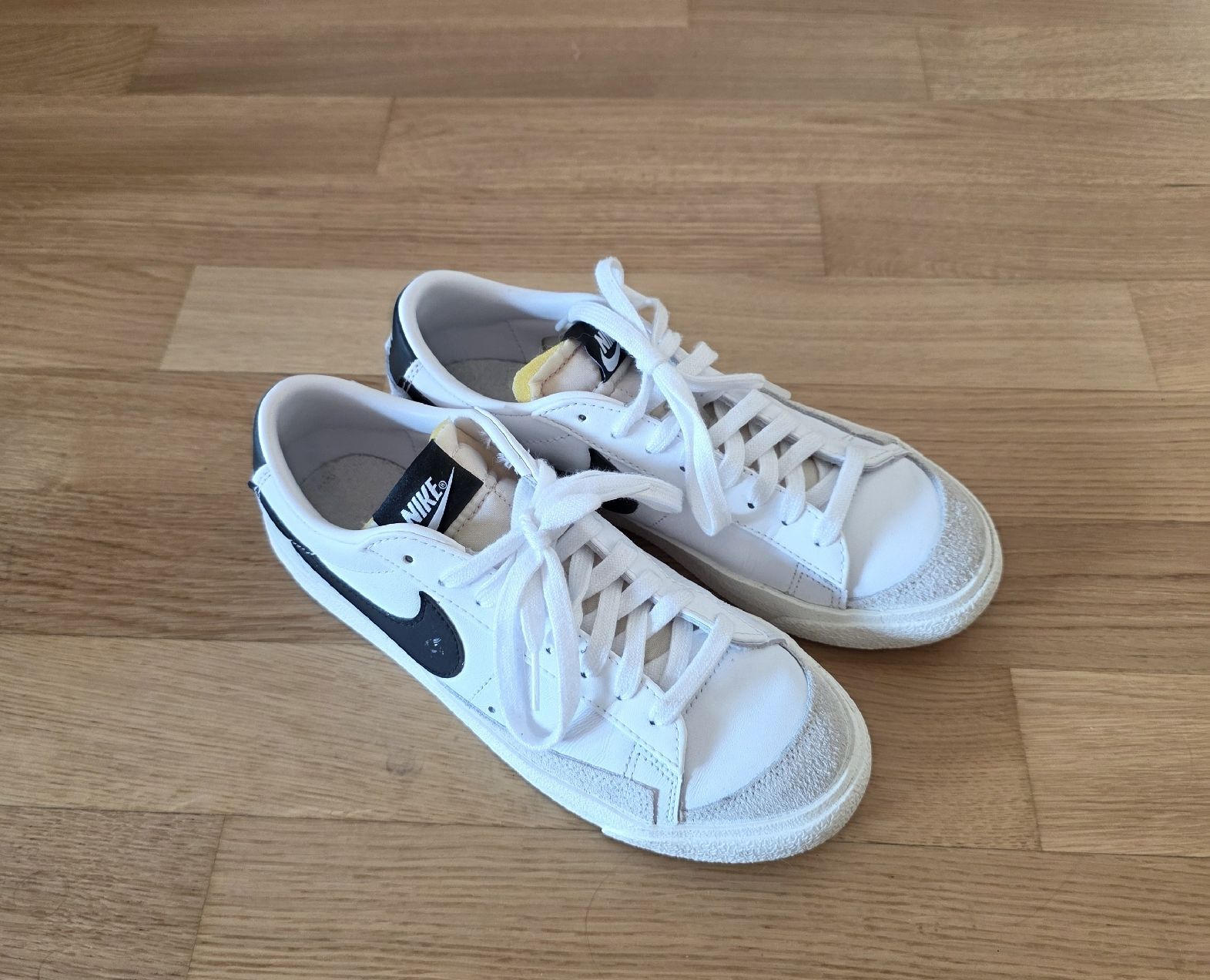 Nike Chaussures hommes: Nike Blazer '77 Low / Gr. 38.5 – D'occasion à Rheinfelden par Julanna 1
