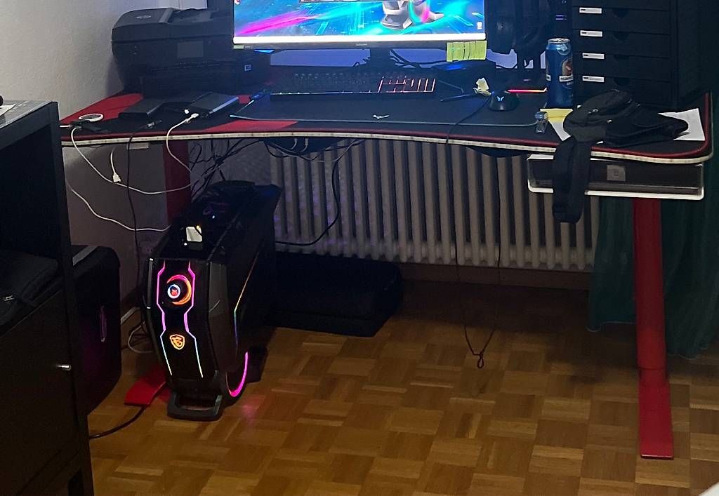 Scrivanie: Scrivania da gioco – Usato da Lugano venduto da -Utente- 1