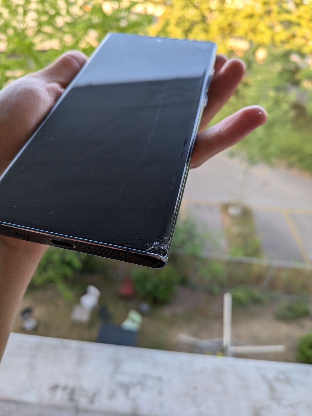 Samsung Handys / Smartphones: Samsung Galaxy S22 Ultra mit kaputtem Display – Defekt aus Bern von nussstange 2