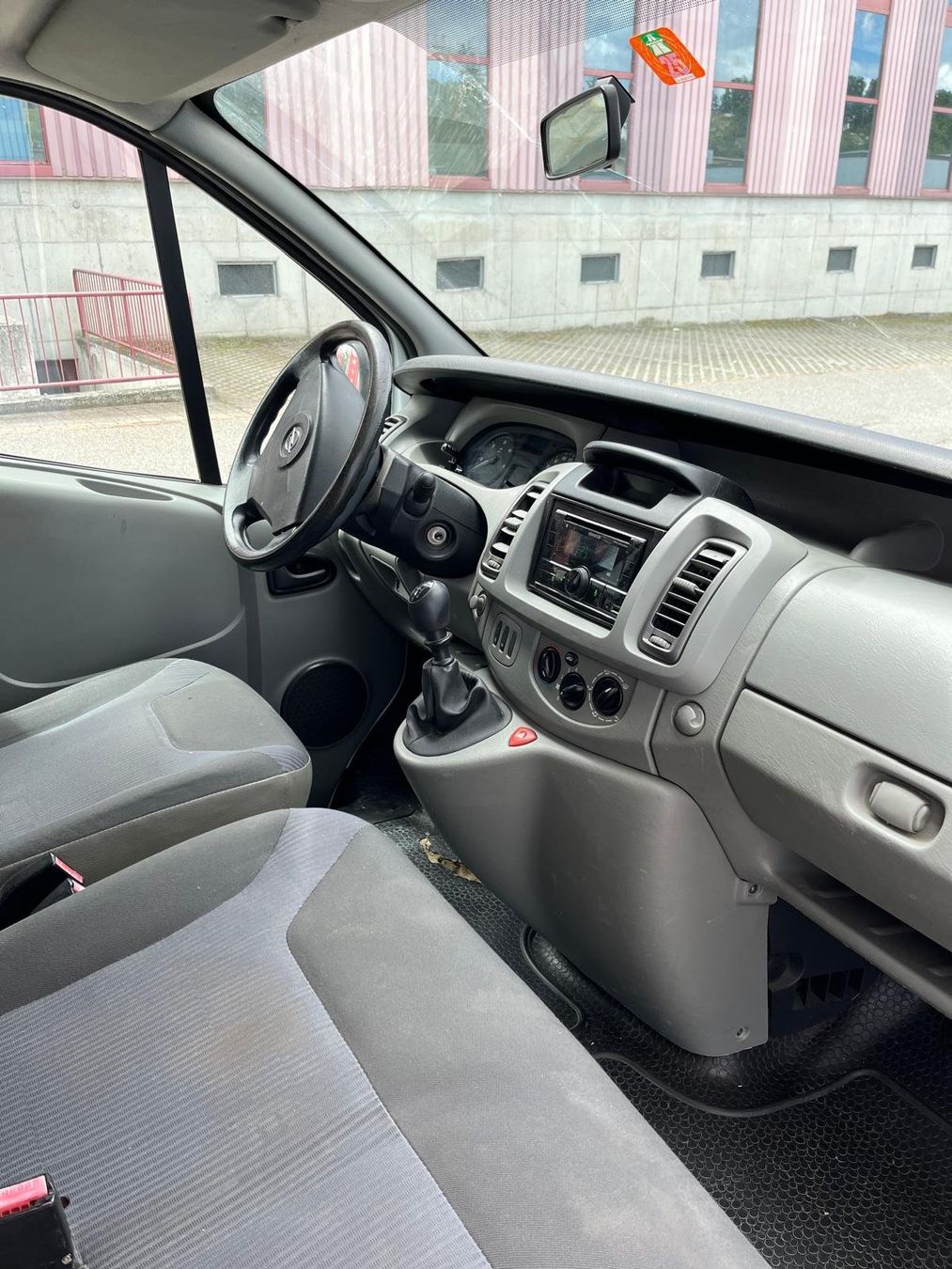 Opel Veicoli commerciali: Opel Vivaro 2.0 TDHF 27/30 – Usato da Laupen ZH venduto da Holzwurm_94 7