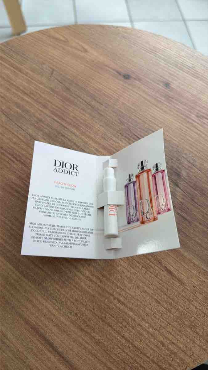 Dior Parfum & Eau de Toilette: Dior Addict Peachy Glow – Neu und originalverpackt aus fey von Caductilometre 1