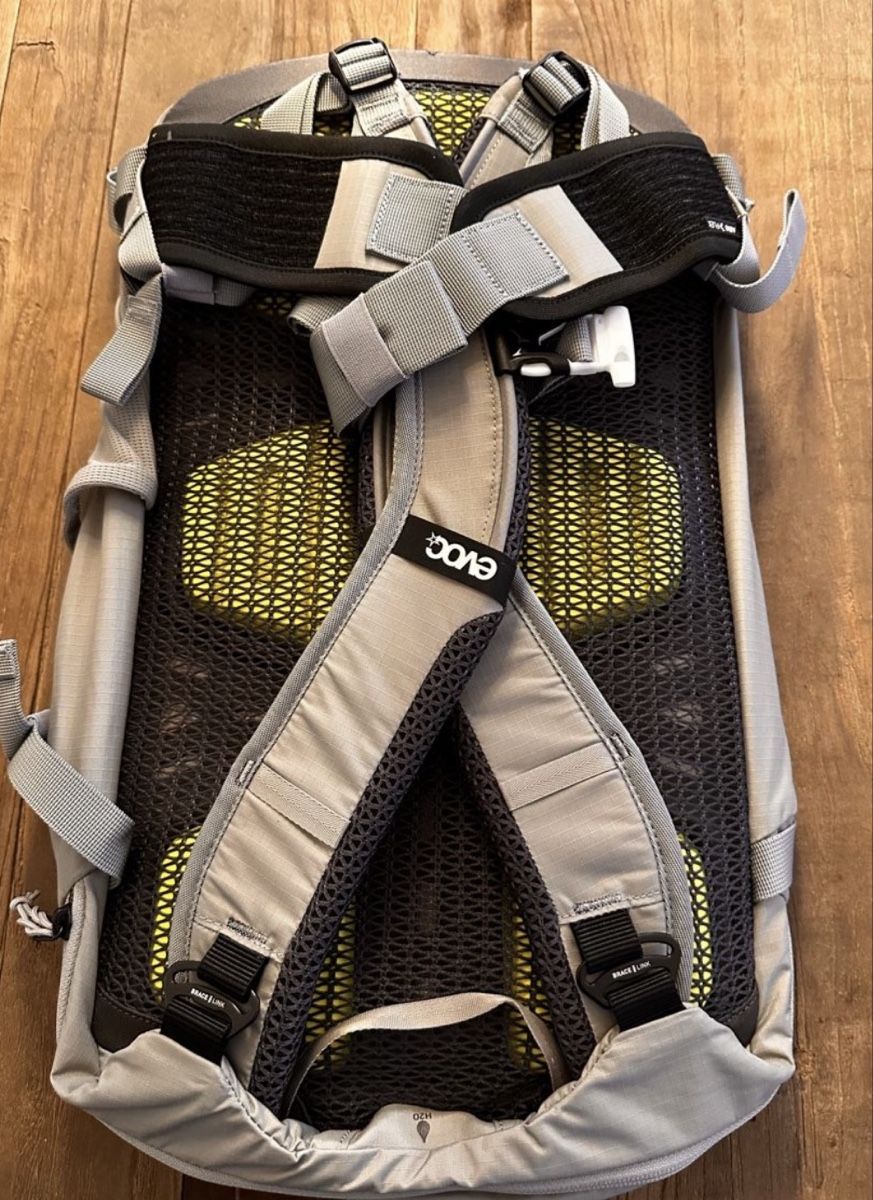 Evoc Sacs à dos: Evoc Stage 18 Rucksack – D'occasion à Meilen par HOCKEYSAMMLER98 1