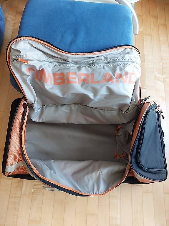 Timberland Taschen: Robuste Timberland Reisetasche mit Rollen – Gebraucht aus Flaach von nad_xpb7 2