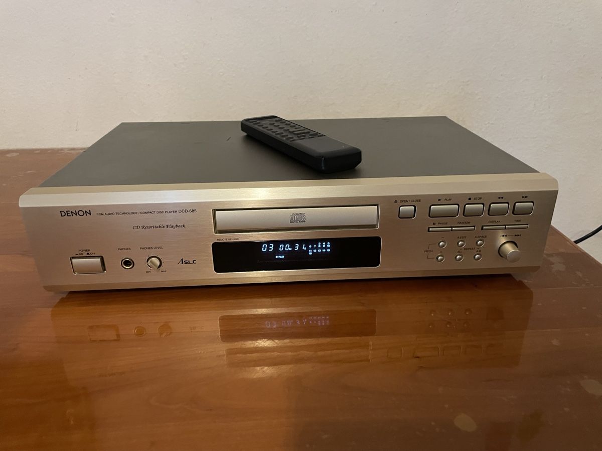 Denon Lettore multimediale & Streamer: Denon DCD-685 CD Player – Usato da Zürich venduto da semi16