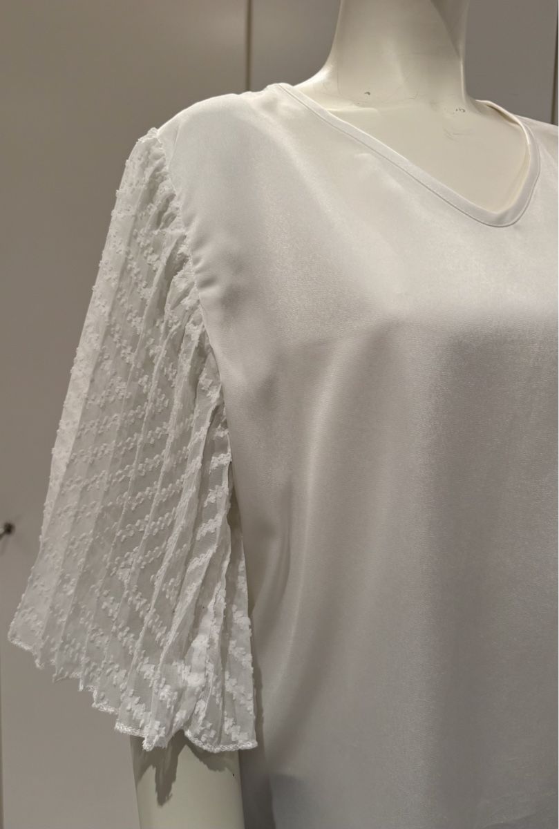 Blusen: Blouse blanche élégante, manches originales - Taille 40 – Neu (gemäss Beschreibung) aus Genève von flocon06 2