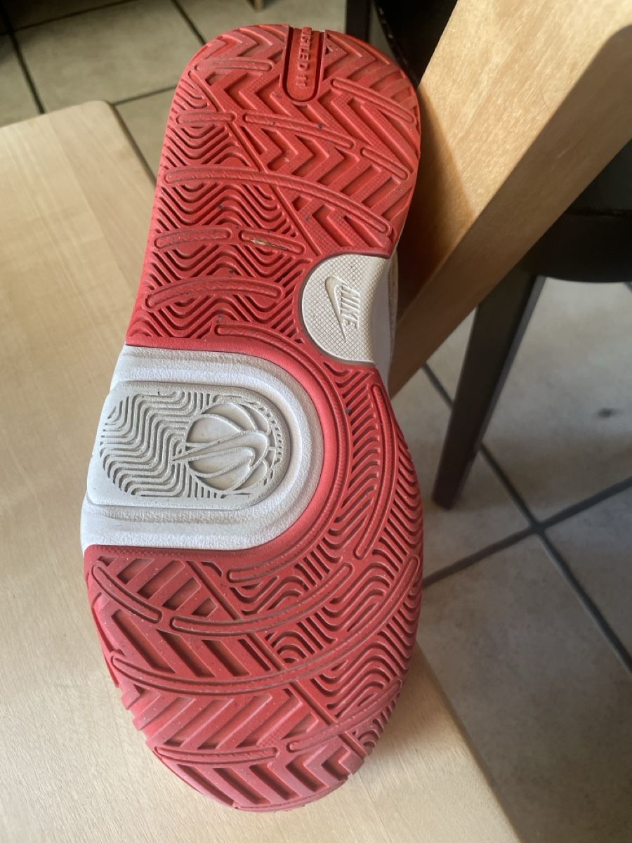Nike Scarpe da uomo: Basketball Schuhe Grösse 39 – Usato da Muttenz venduto da Fertal 1