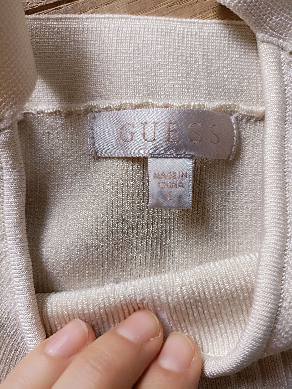Guess Top: Guess Top beige grösse S neu – Nuovo (secondo la descrizione) da Zürich venduto da Fdoamaral 3