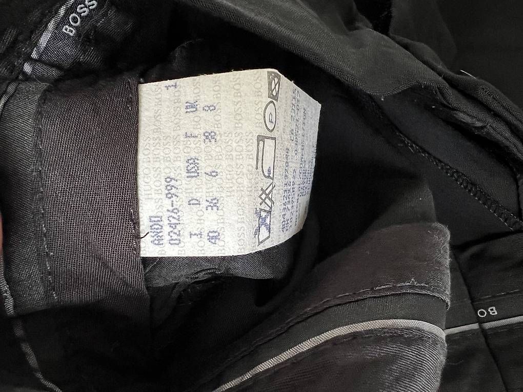 Pantaloni: 2 pantalons Hugo Boss taille 36 – Usato da Epalinges venduto da Kallem 4