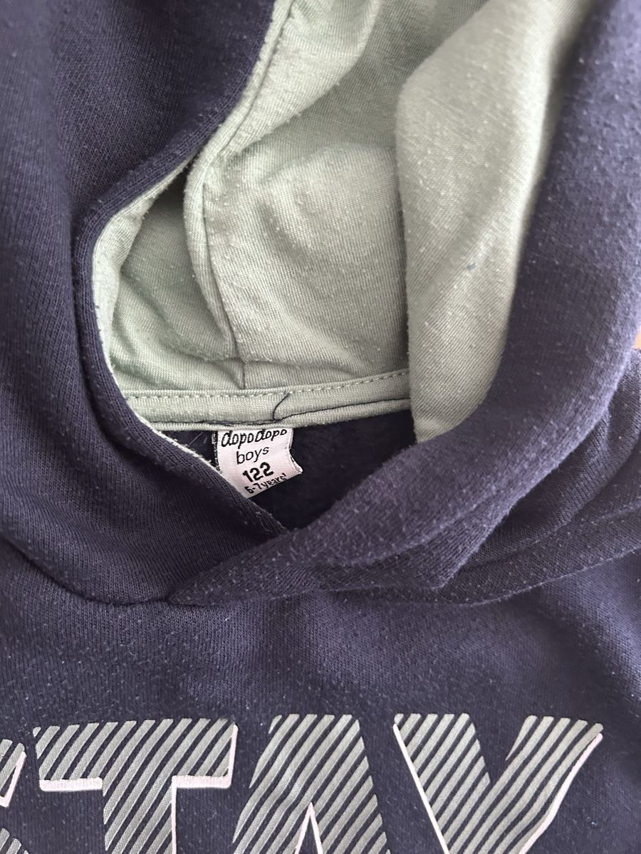 Pullover & Sweatshirts: Pullover 122 – Gebraucht aus Frauenfeld von manuburg 1