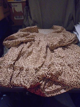 Kleid ca. Grösse S, Shein, hellbraun/dunkelbraunes Flecken