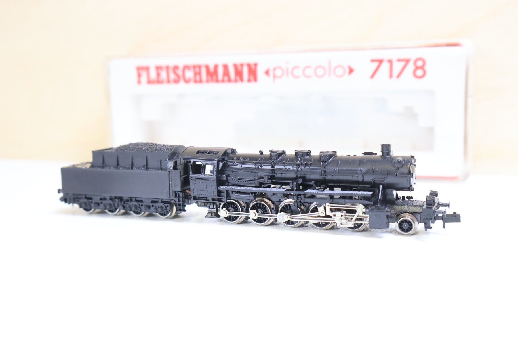 Fleischmann Modellini di ferrovie: Fleischmann ÖBB grosse Dampflok 7178 - Spur N – Usato da Winterthur venduto da Monstera 4