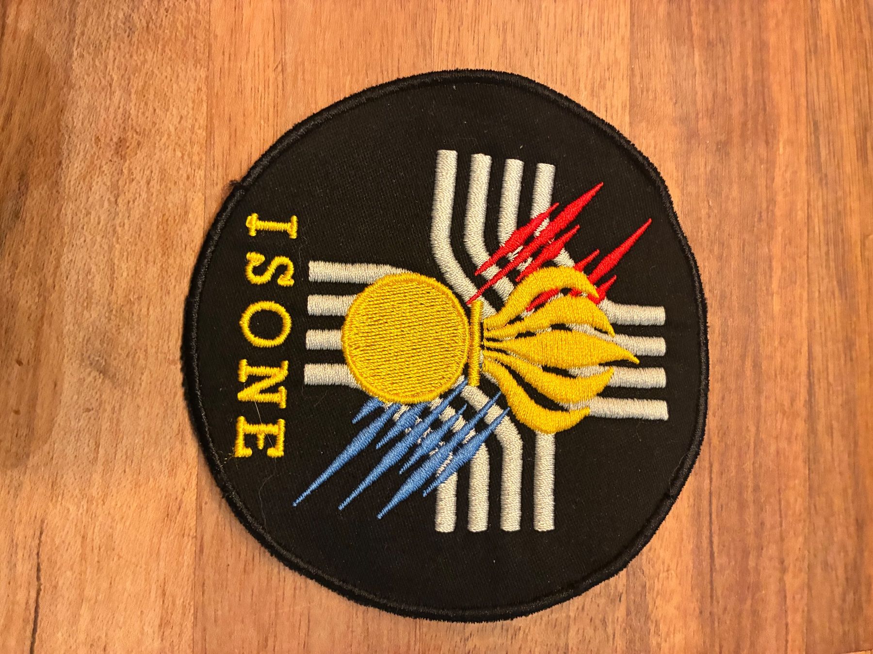 Schweizer Armee Placchette & Badge: Patch Isone  schwarz – Usato da Oberiberg venduto da reimet