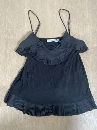 Neuwertiges schwarzes Top Marke Zara Grösse M
