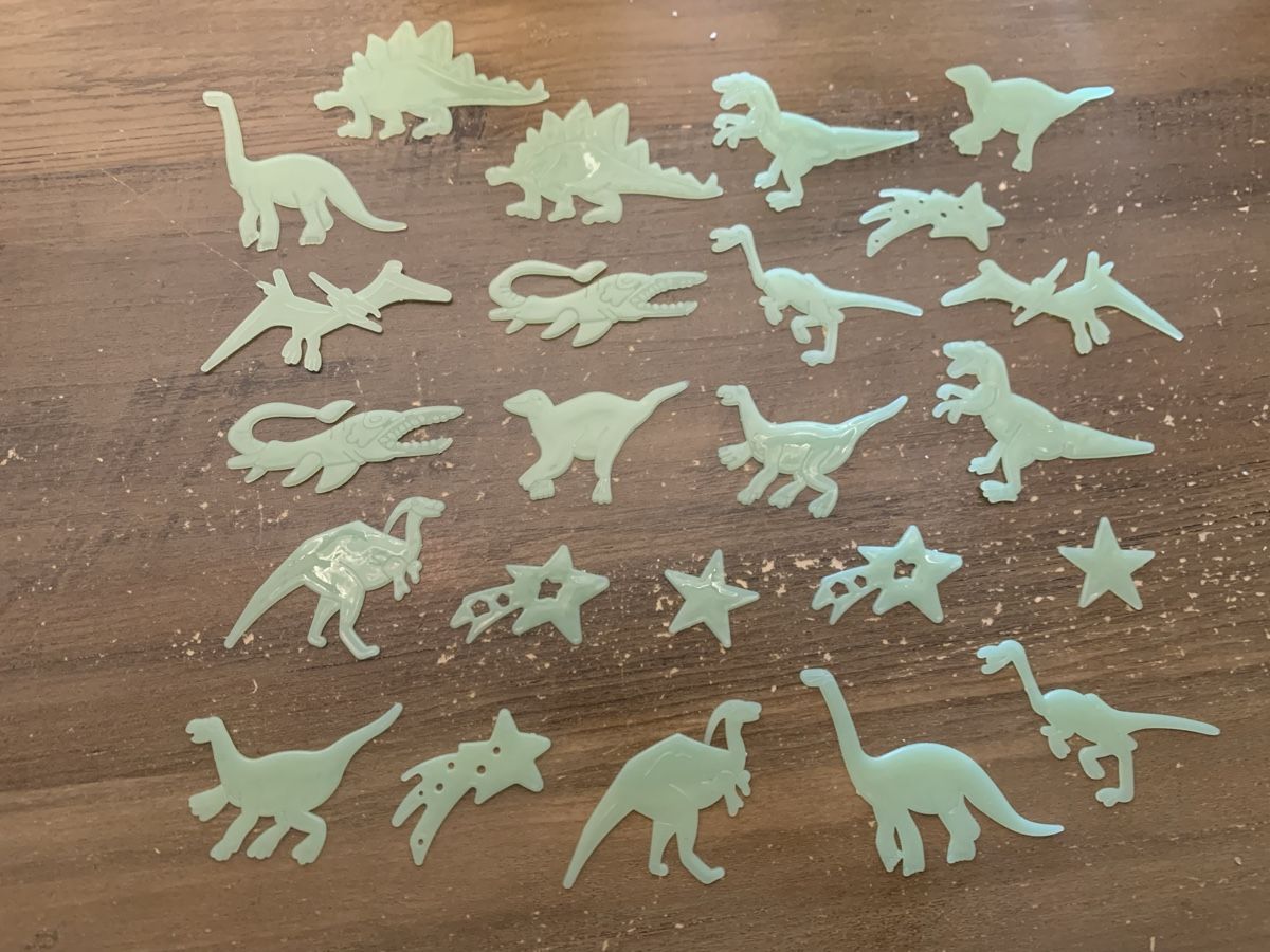 Giocattoli: Leuchtende Dinosaurier/Sterne Wandsticker – Usato da Buus venduto da 2013dp