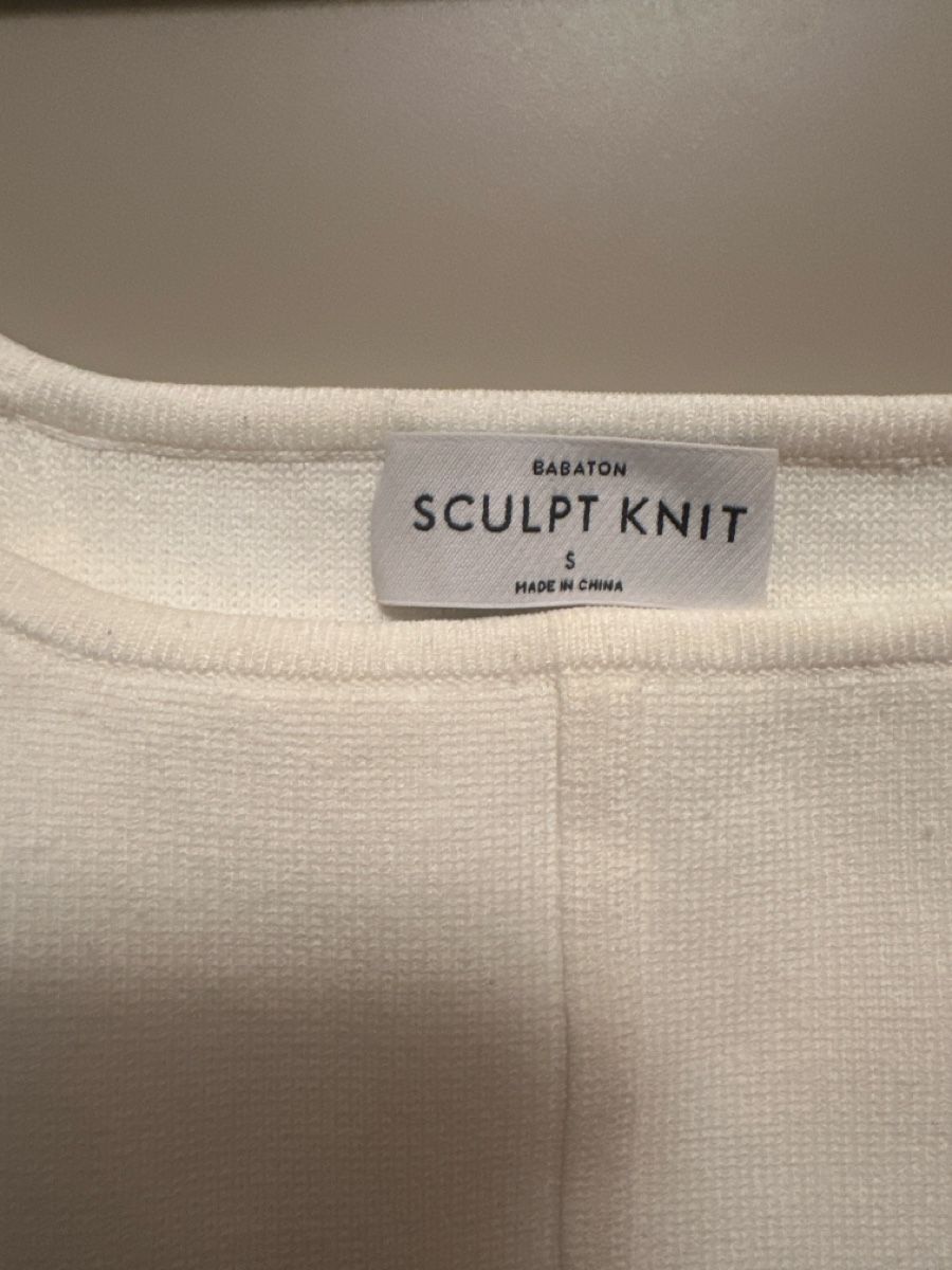 Aritzia Tops: Aritzia top – Gebraucht aus Binningen von mar_nz5s 2