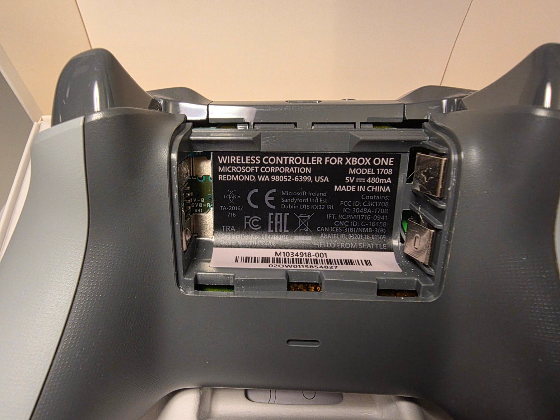 Microsoft Controller: XBOX Wireless Controller Special Edition in Grey/Green – Gebraucht aus Mörigen von Gadgeteer 4