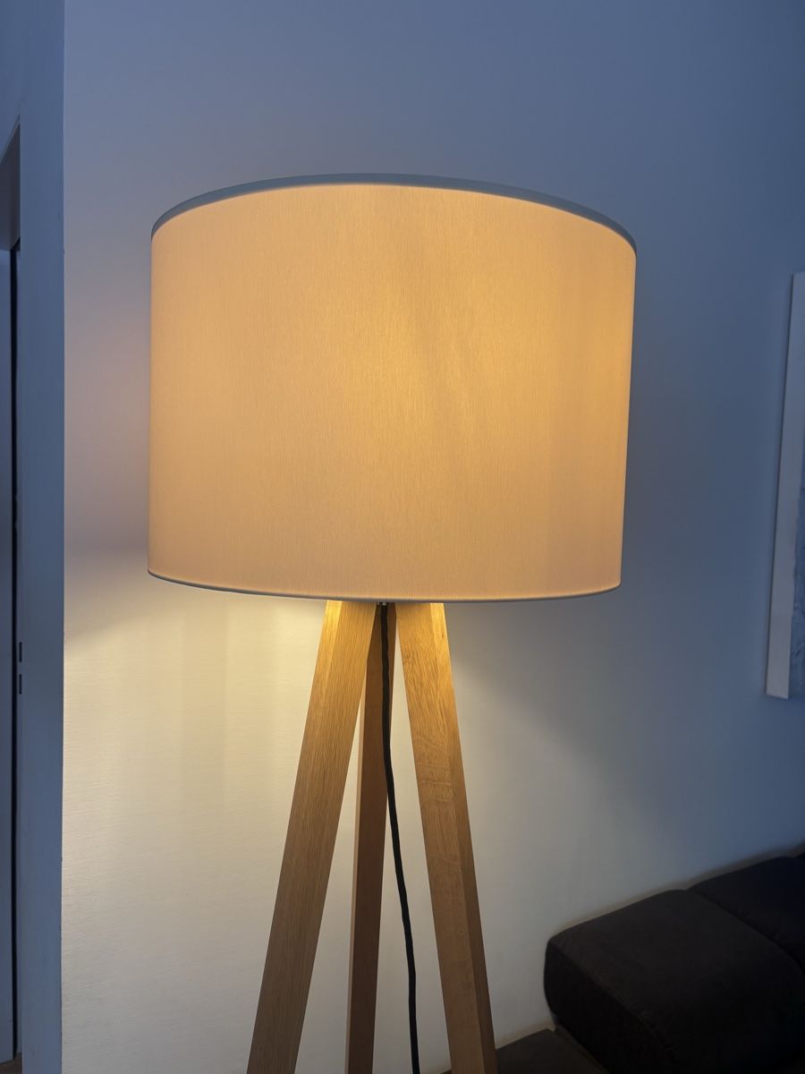 Lampen: Stehleuchte Oak mit Fussdimmer – Gebraucht aus Wilen b. Wil von gioja01 2