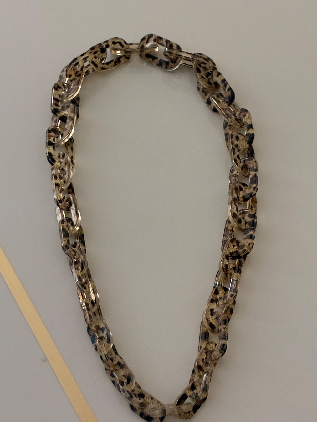 Catenine: Trendige Statement-Kette mit Leopardenmuster - Neu! Länge:48 – Nuovo (secondo la descrizione) da Luzern venduto da Hans1937