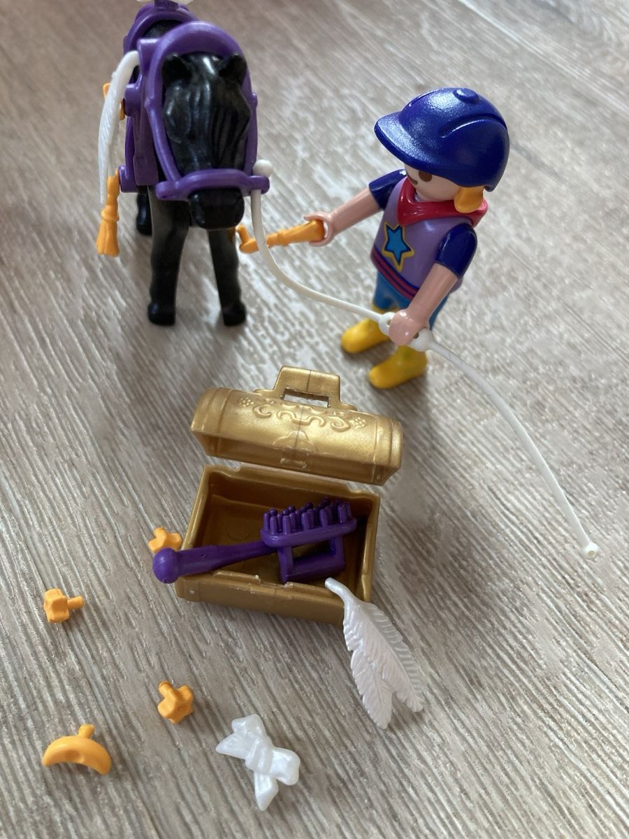 Playmobil Giocattoli: Playmobil Set: Pferdemädchen – Usato da Tenniken venduto da Bombadil8 1