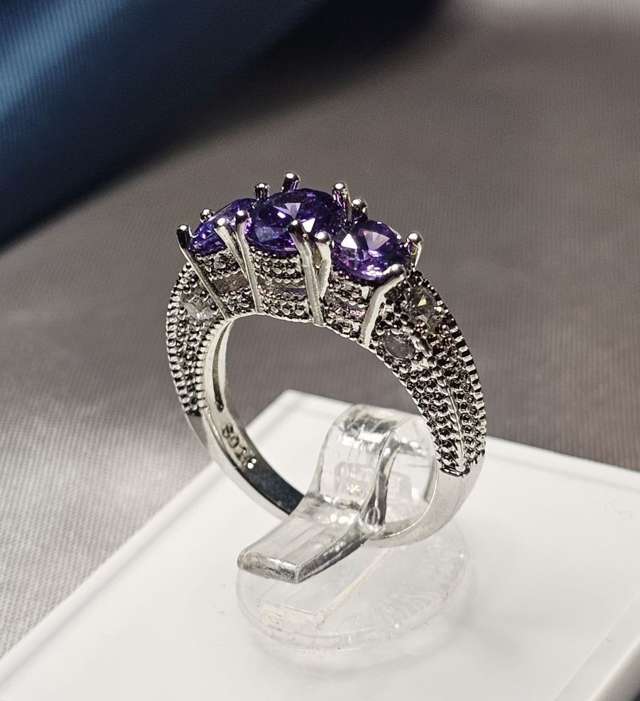 Anelli: Eleganter Ring mit Amethyst, 925 versilbert, Gr. 7 – Nuovo (secondo la descrizione) da Grenchen venduto da maretop 4
