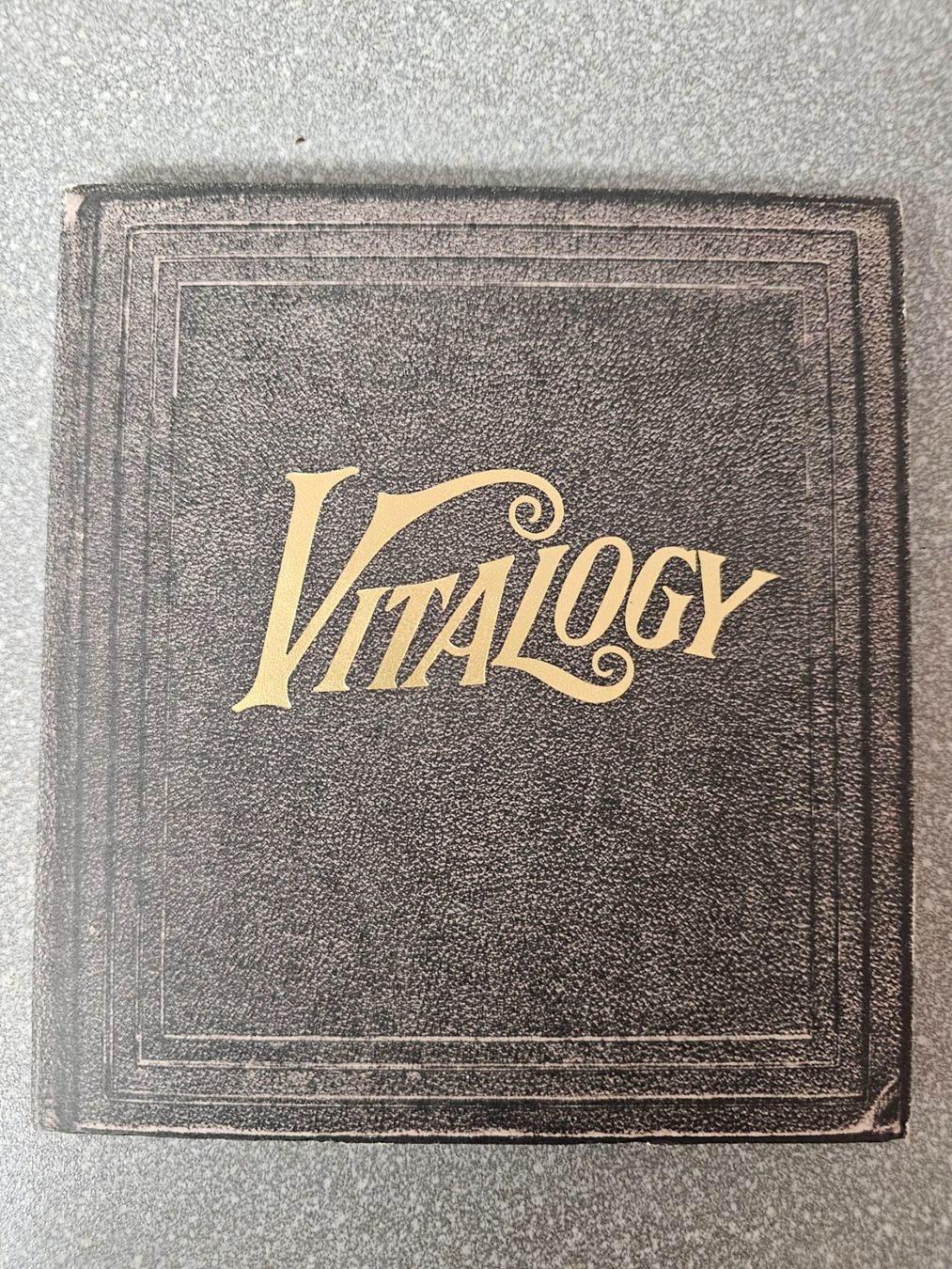 CD: CD Pearl Jam "Vitalogy" VG+ / VG+ mit grossem Booklet – Usato da Adligenswil venduto da xtfnut