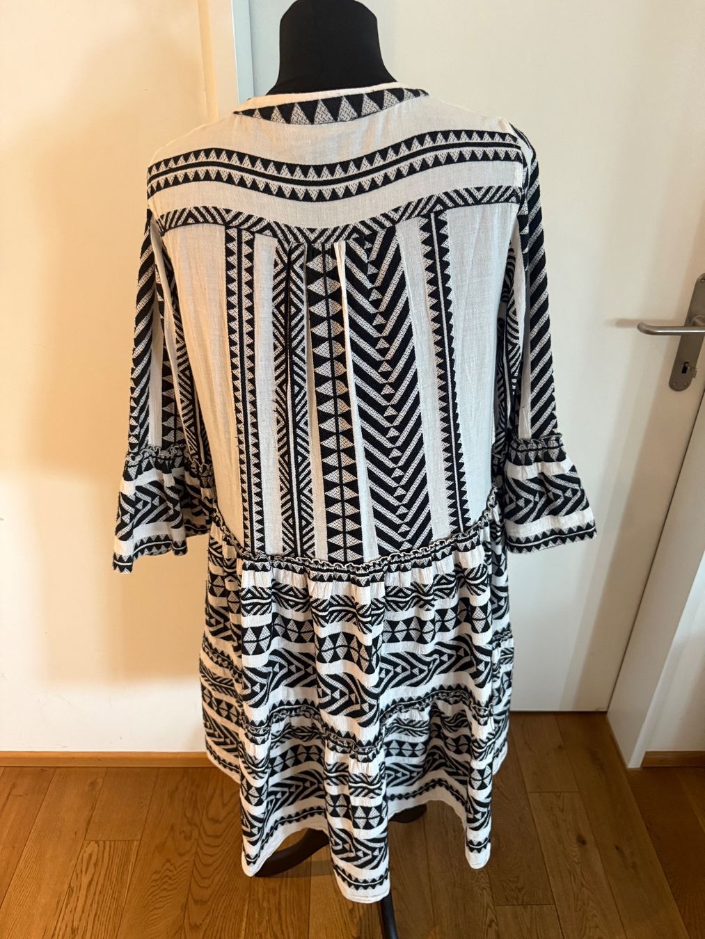 Vestiti: Orig. Dévotion Kleid schwarz weiss S/M – Usato da Wallisellen venduto da Aboutfashion 2