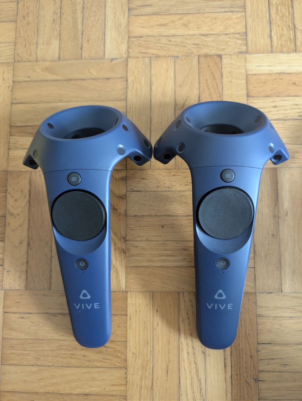 HTC Casco VR: VR Brille: HTC Vive Pro Eye – Nuovo (secondo la descrizione) da Zürich venduto da MAREIKE_PF 5