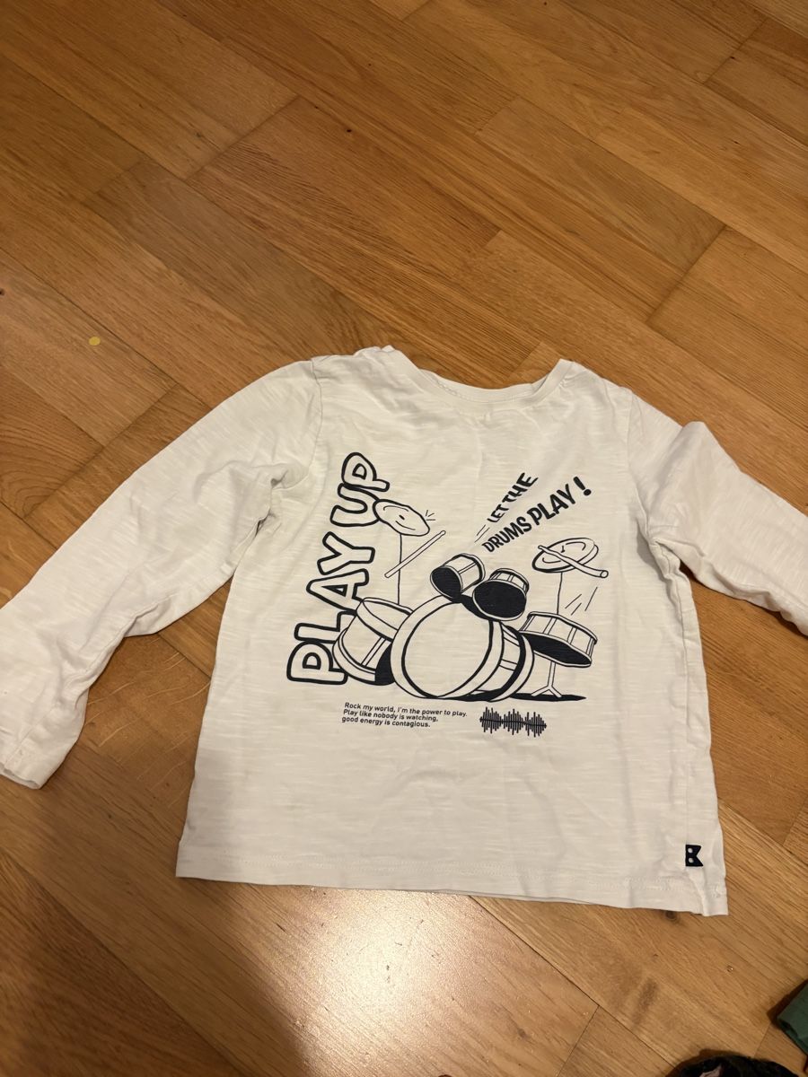 Camicie, T-shirt & Polo: 2er.-Set Gr. 104 (ca.3- 4J) – Usato da Oberhofen am Thunersee venduto da ver_n9w9 3