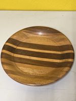 Schöne Holzschale gestreift 