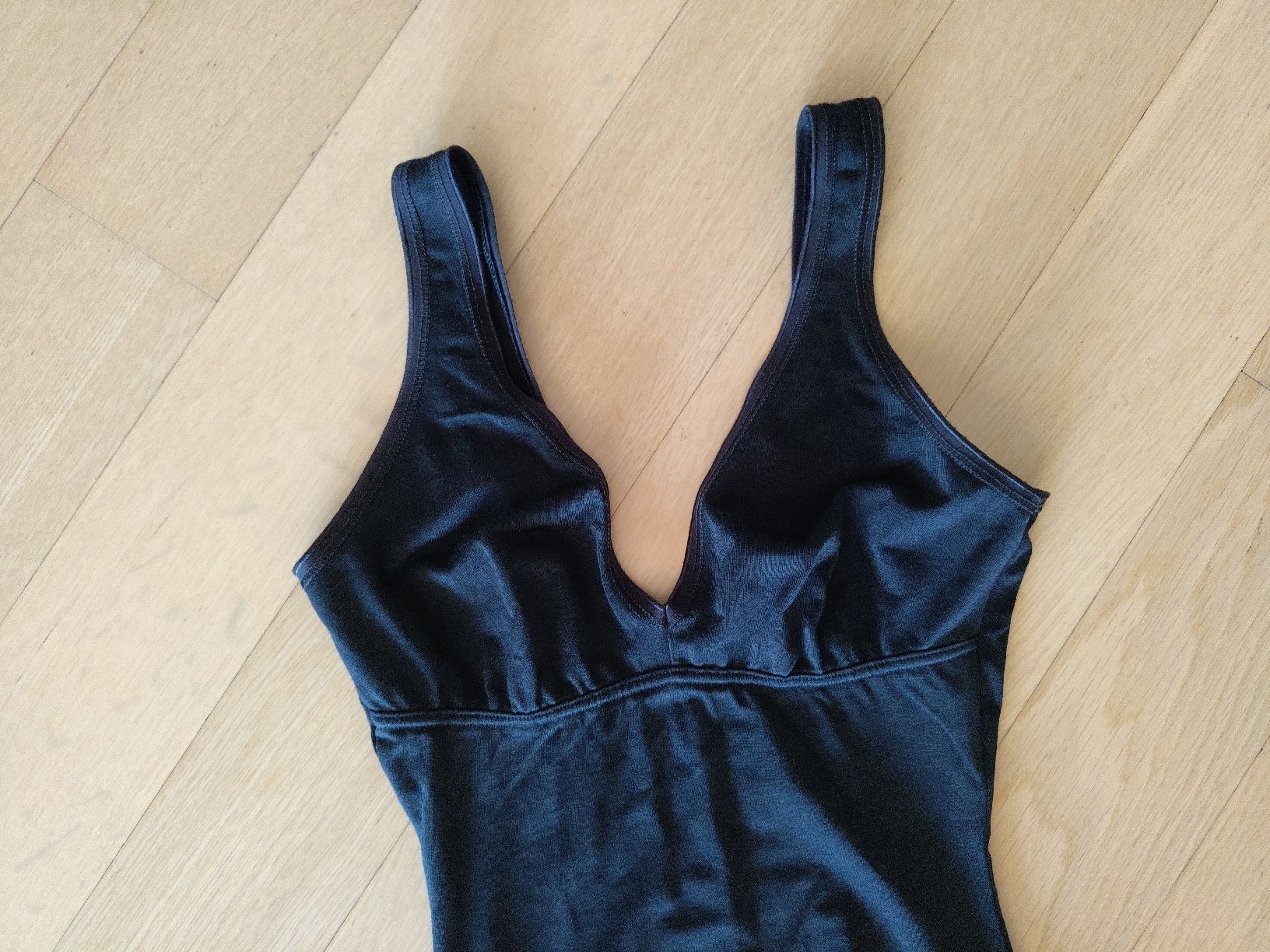 Hanro Altra biancheria intima: HANRO Body Schwarz XS Cup 70B – Usato da Buchrain venduto da QueenyHE51 1