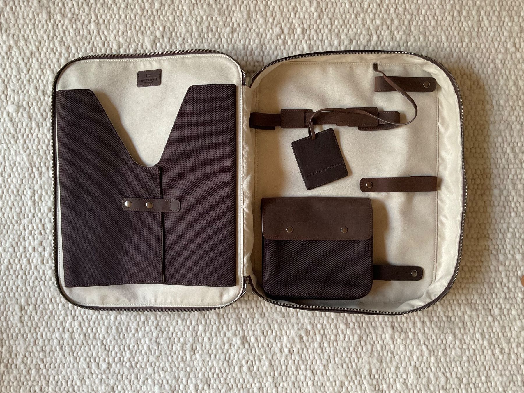 Braun Büffel Borse: BRAUN BÜFFEL REISE ETUI TASCHE – Nuovo e nell'imballaggio originale da Scuol venduto da Lotus2020 3