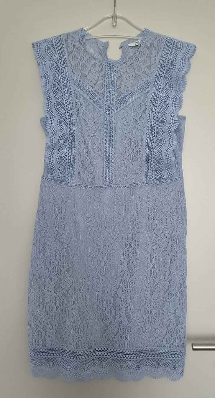 Only Robes: Kleid mit Spitze von Only Gr  M – D'occasion à Staufen par Wilderkern