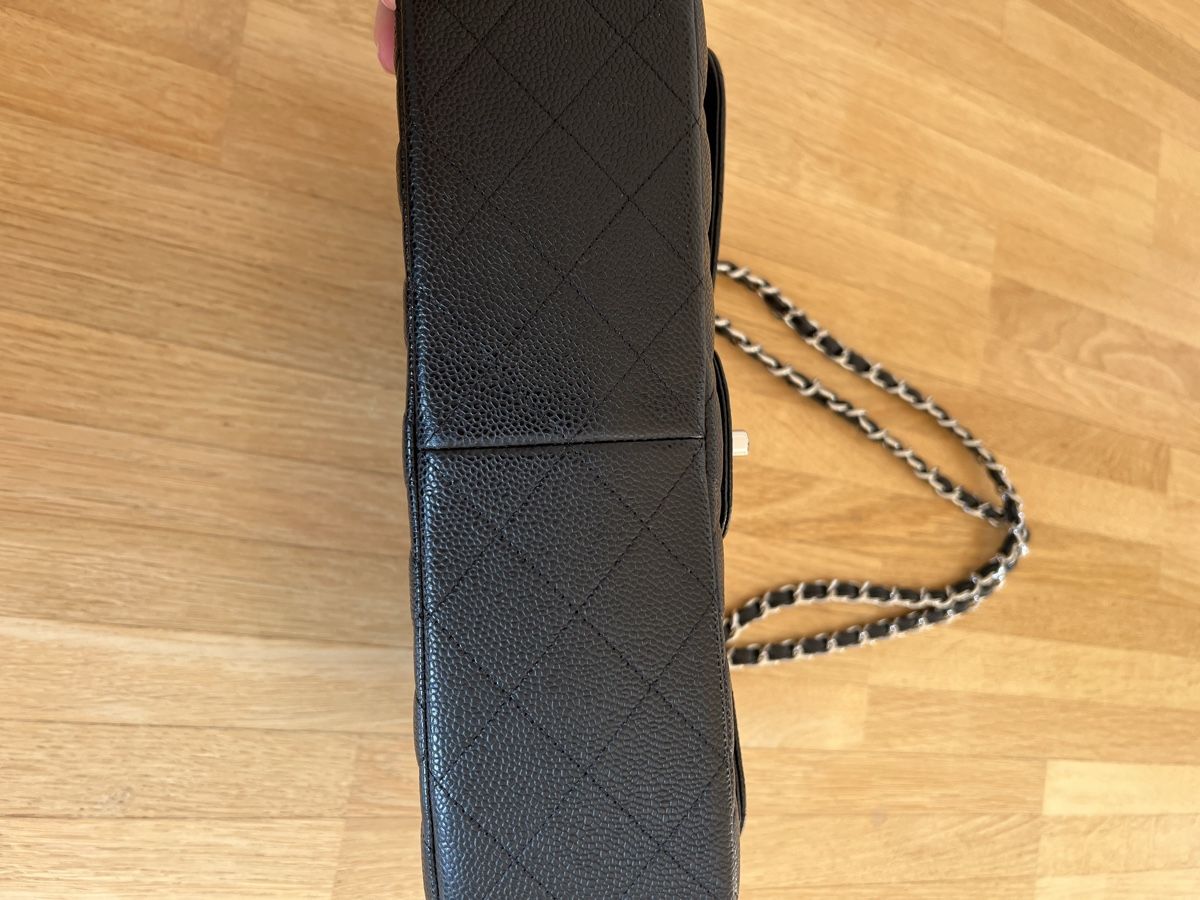 Chanel Taschen für Damen: Chanel Large Caviar Leather - like new – Gebraucht aus Zollikon von jud_cmm9 8