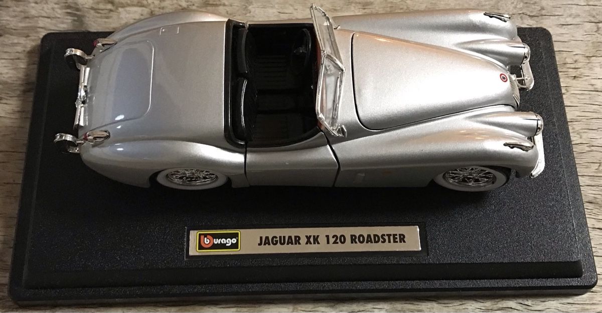 Jaguar Modellini d'auto: Jaguar XK 120 Roadster – Usato da Männedorf venduto da kuhgel