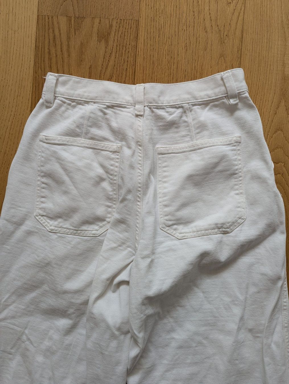 Massimo Dutti Jeans: Jean blanc Massimo Dutti T. 40 – Gebraucht aus Attalens von cam_mq9h 5