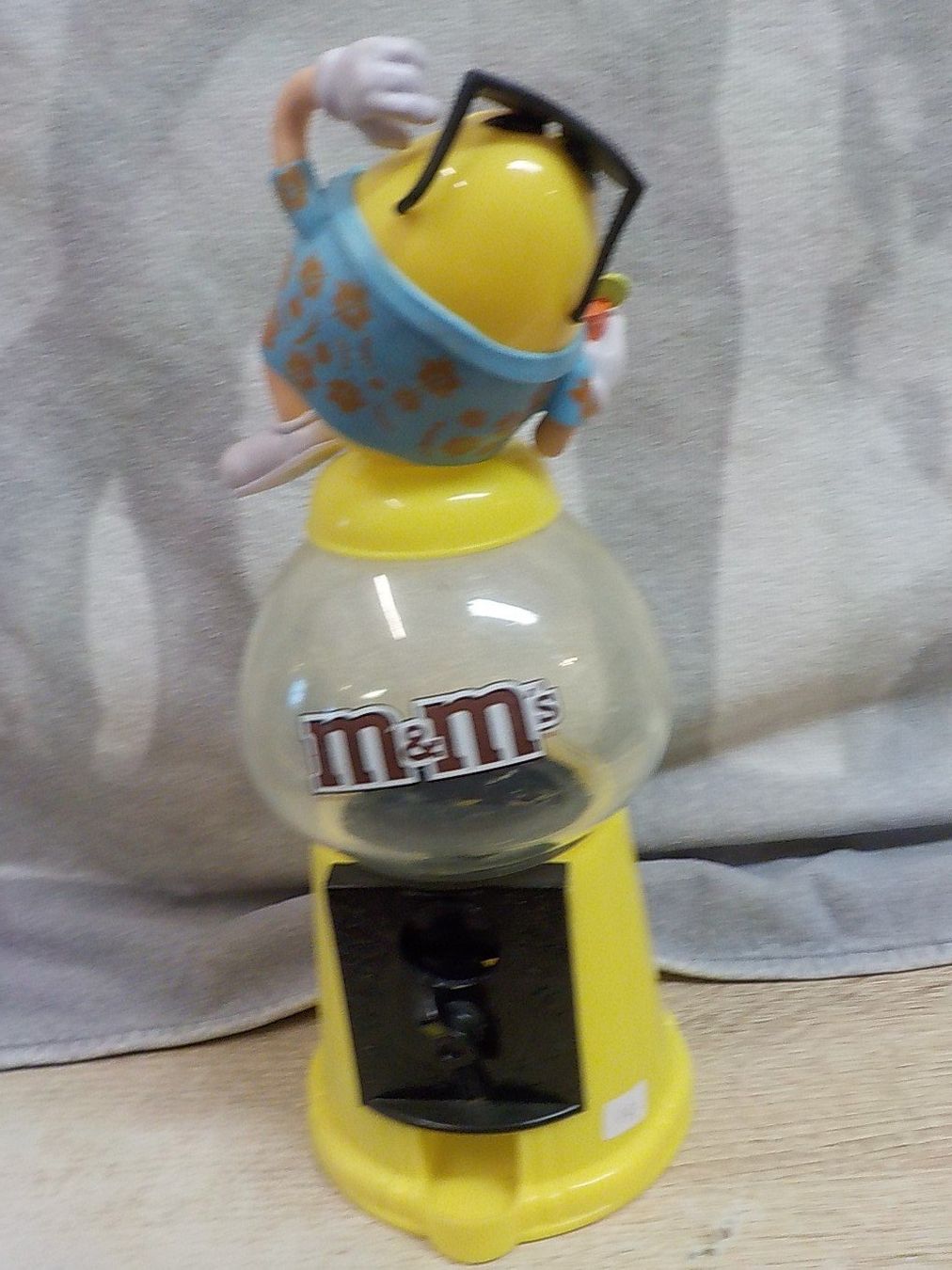 Statuette: M&M's Spender gelb, Sommer Edition, – Usato da Bülach venduto da Freieck 3