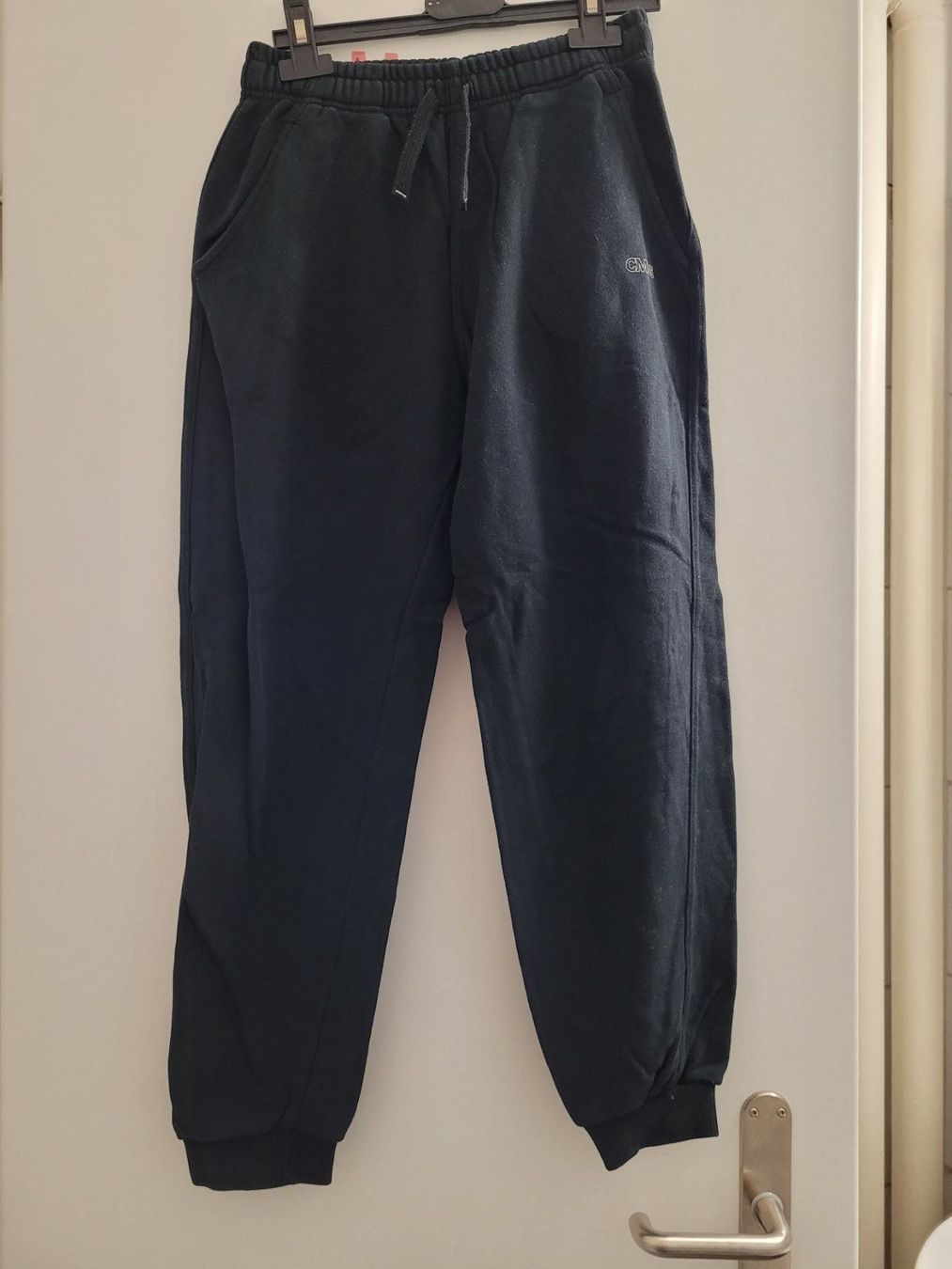Hosen: Bas de jogging noir – Gebraucht aus Biel/Bienne von Leila32